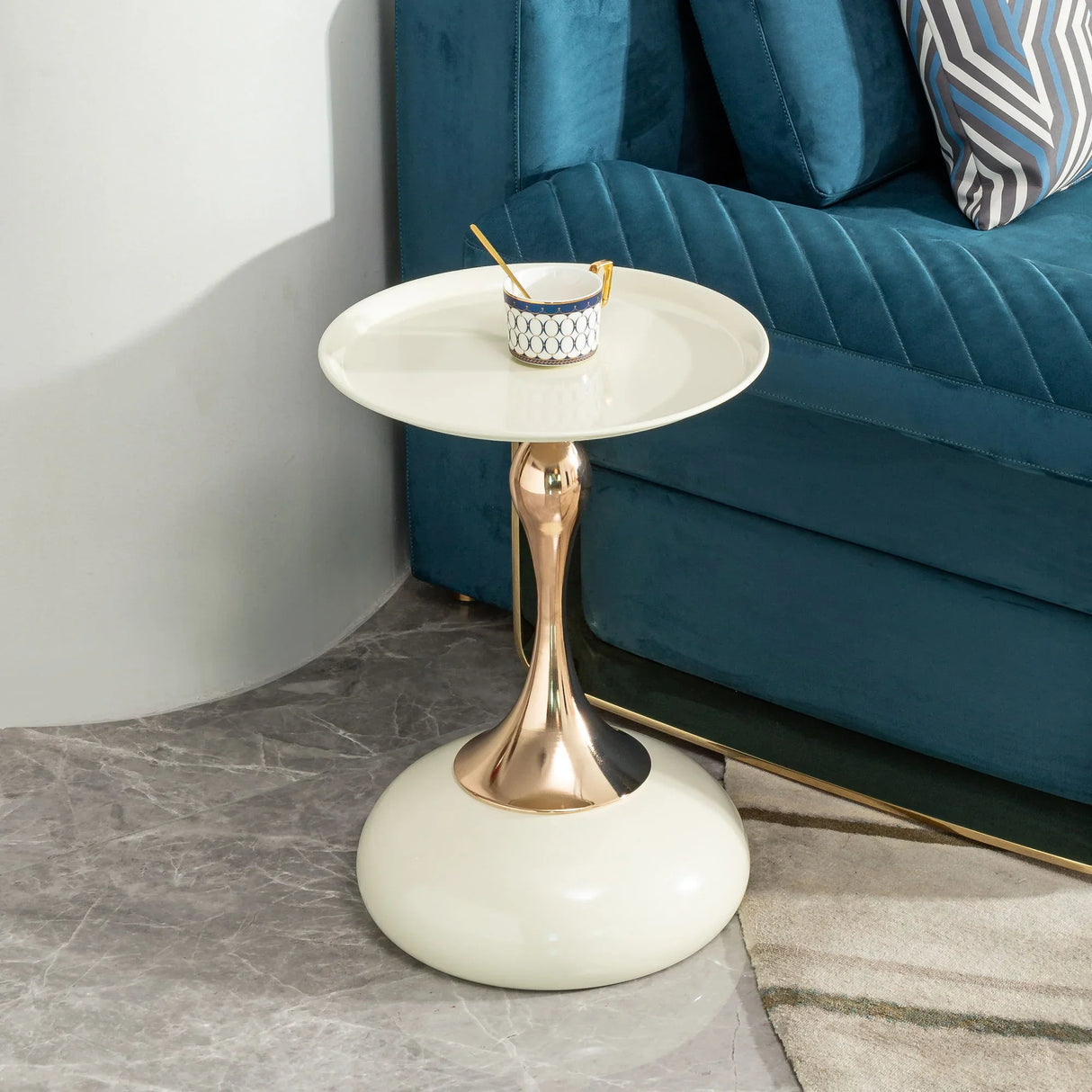 Modern Round Side Table For Small Spaces With Carbon Steel Construction - Furniture Home Direct