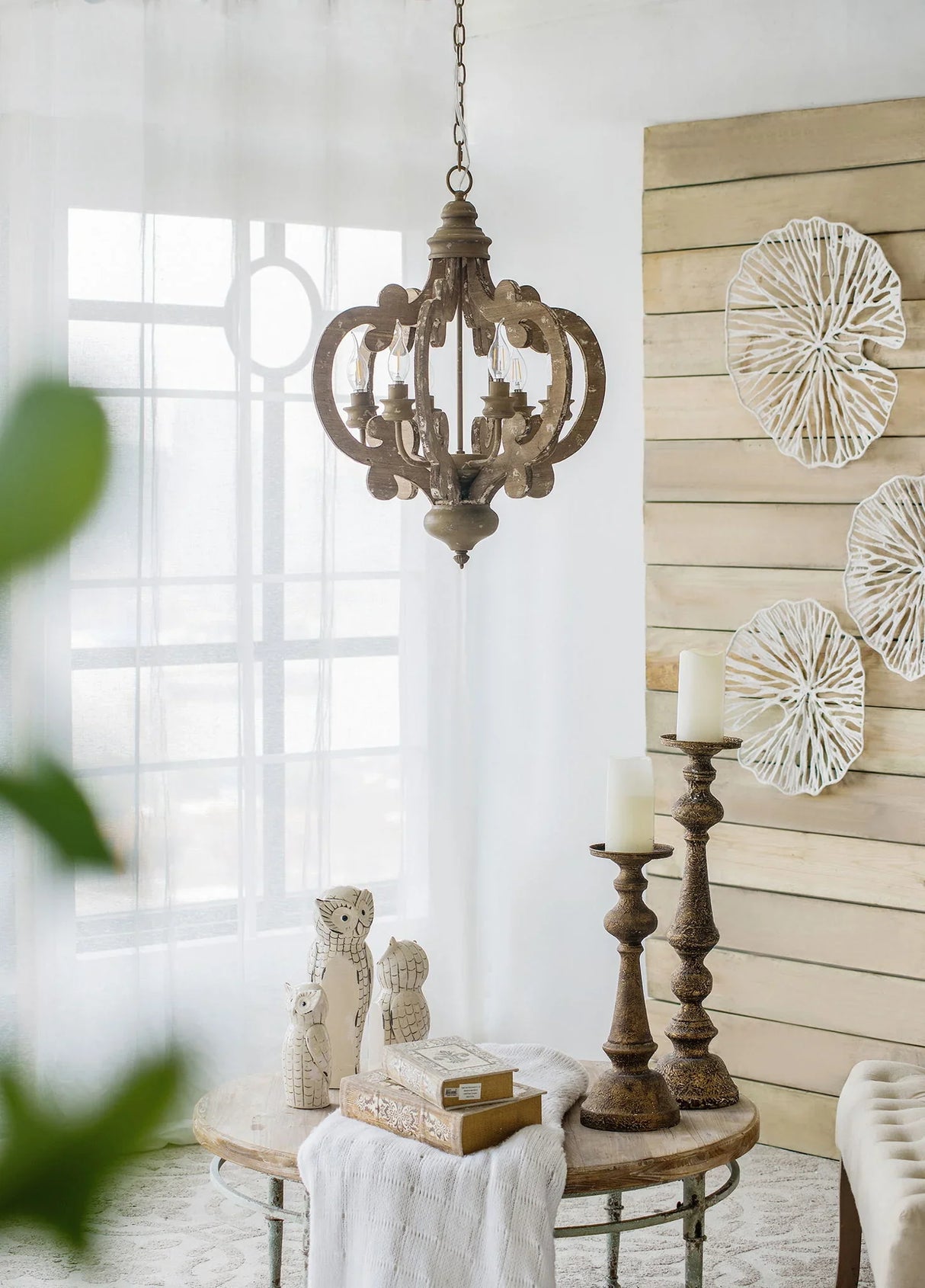 Farmhouse Chandelier, 6 Light Wood Chandelier Pendant Light Fixture With Adjustable Chain For Dining Room Living Room Entryway, Bulb Not Included - Furniture Home Direct