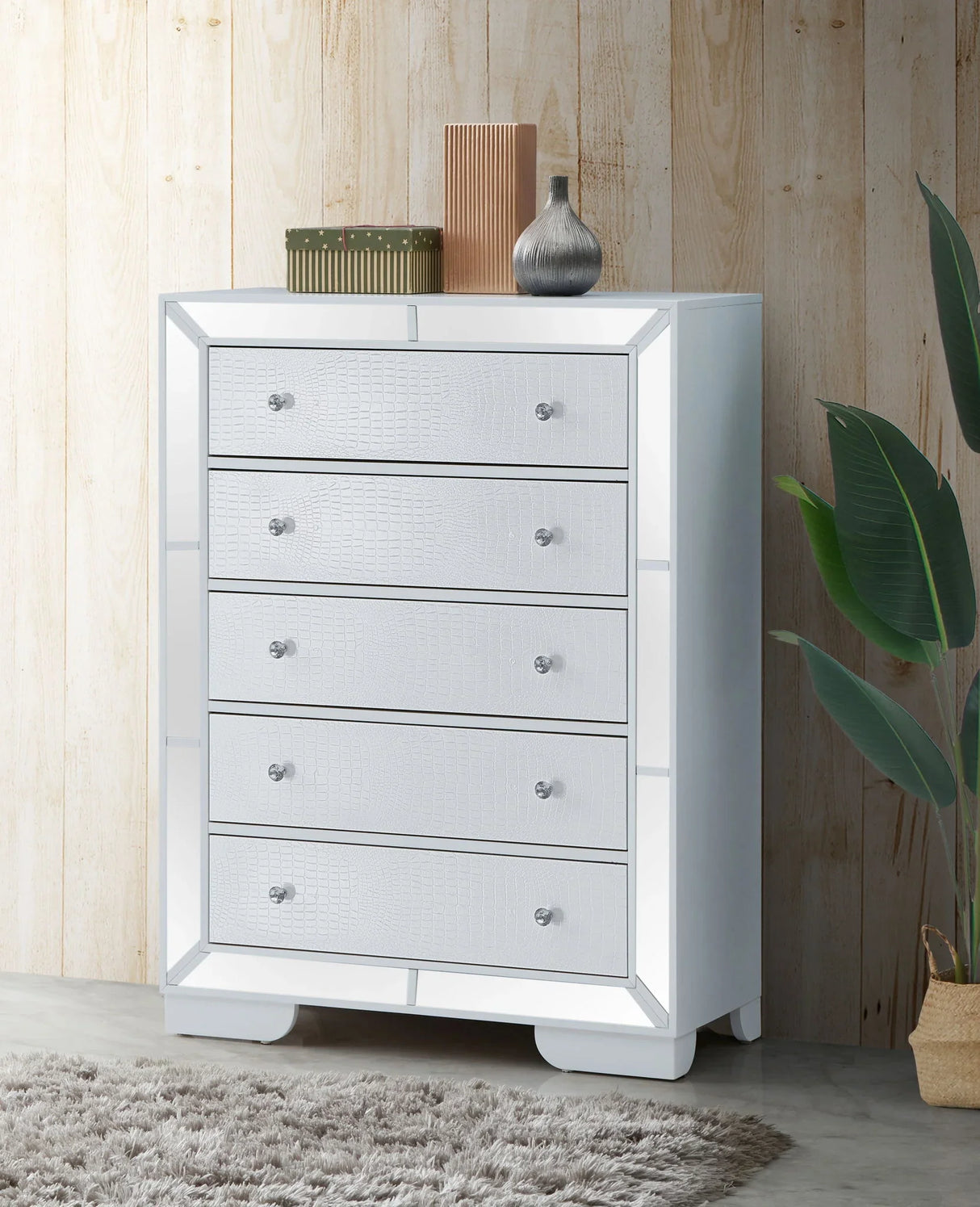 Sleek Contemporary Storage Chest - White - Furniture Home Direct