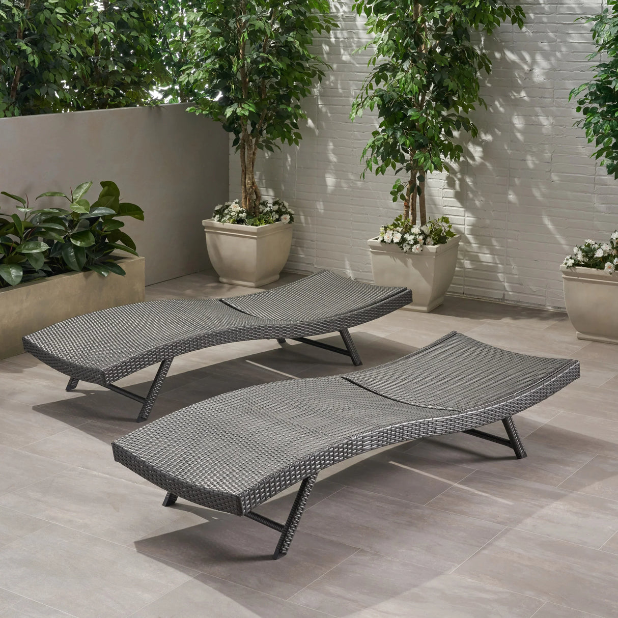 Wicker Chaise Lounge - Furniture Home Direct