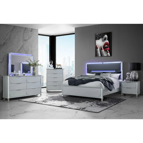 Laura - Mirror With LED Light And Sleek Frame - Silver - Furniture Home Direct