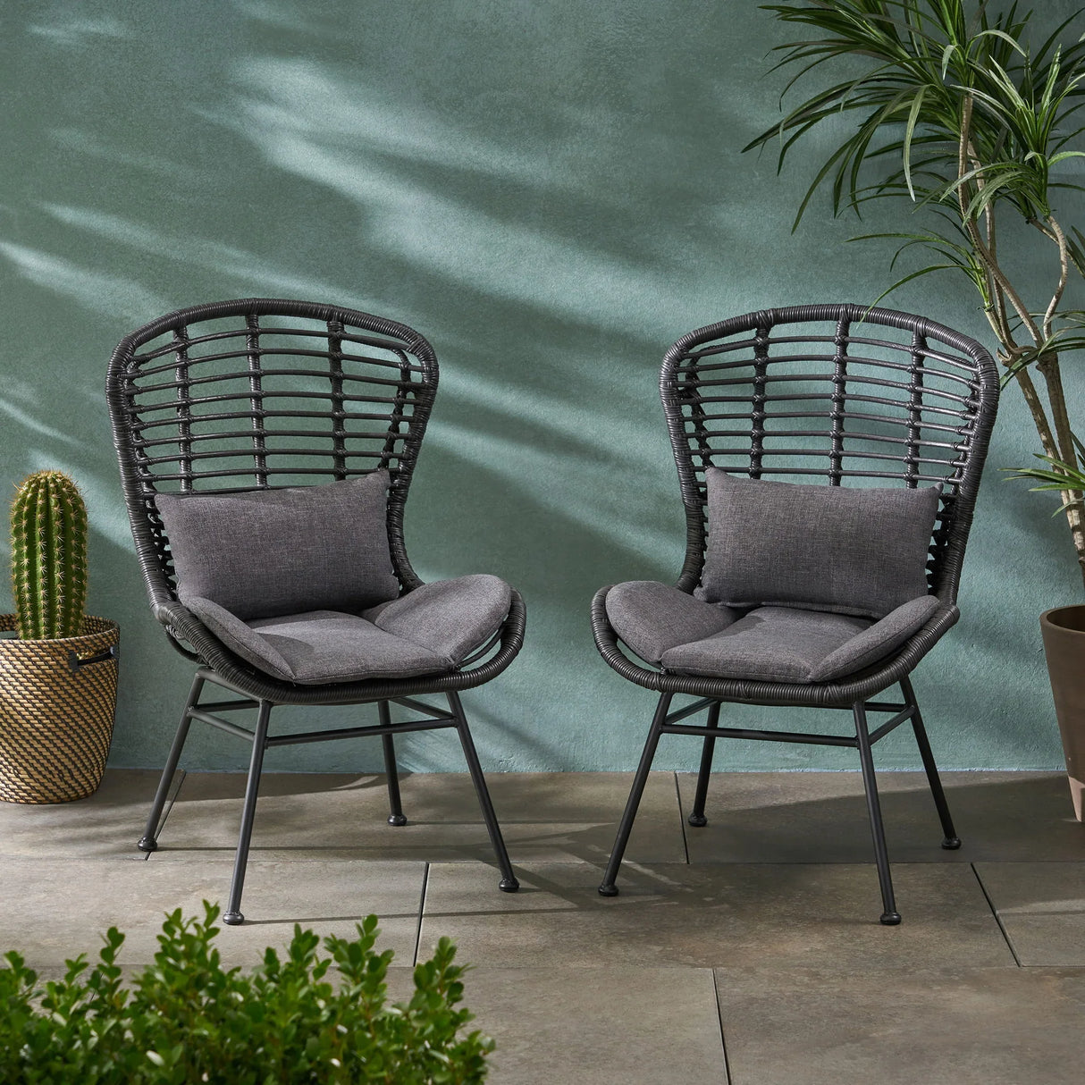Calypso - Outdoor Chair With Water Resistance Cushion And Iron Frame
