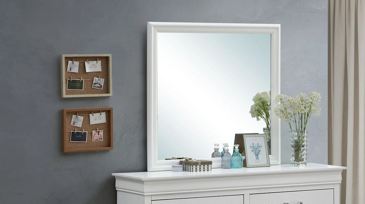 Traditional Wall Mirror For Any Space - Furniture Home Direct