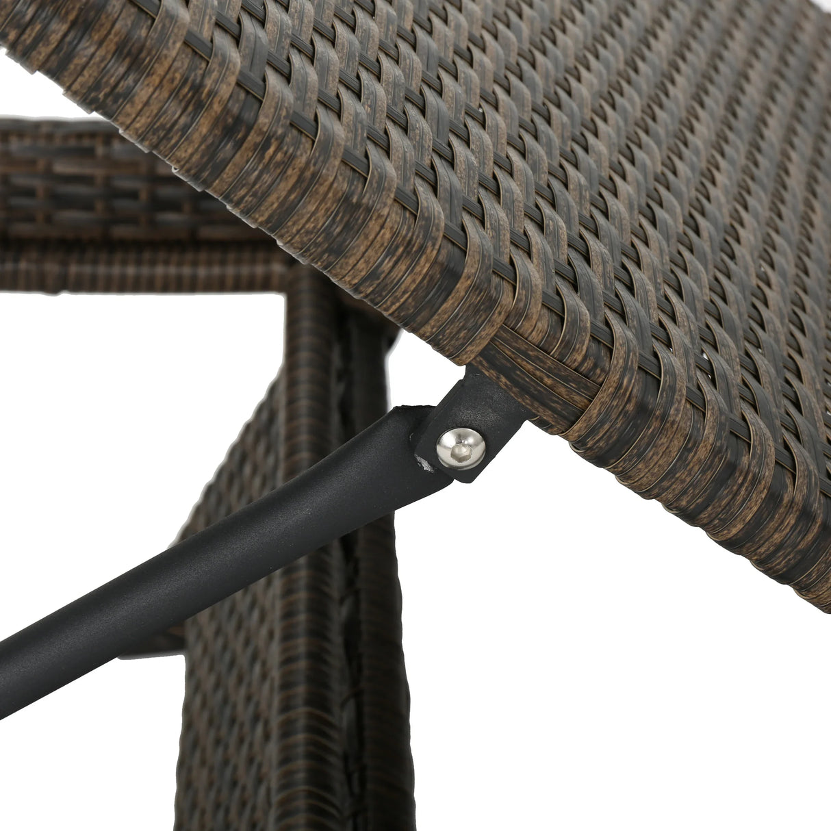 Wicker Chaise Lounge - Furniture Home Direct