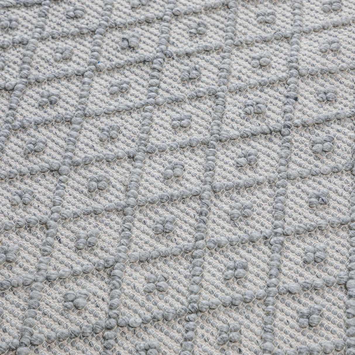 Millow - Handcrafted Area Rug - Furniture Home Direct
