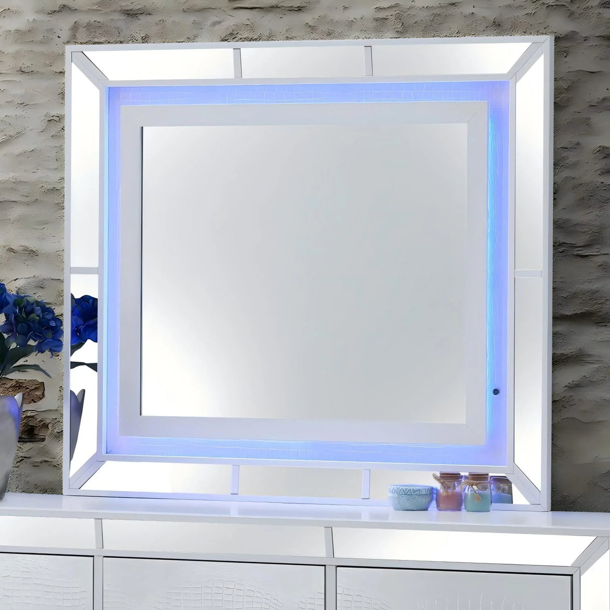 Hollywood Hills - Mirror - White - Furniture Home Direct