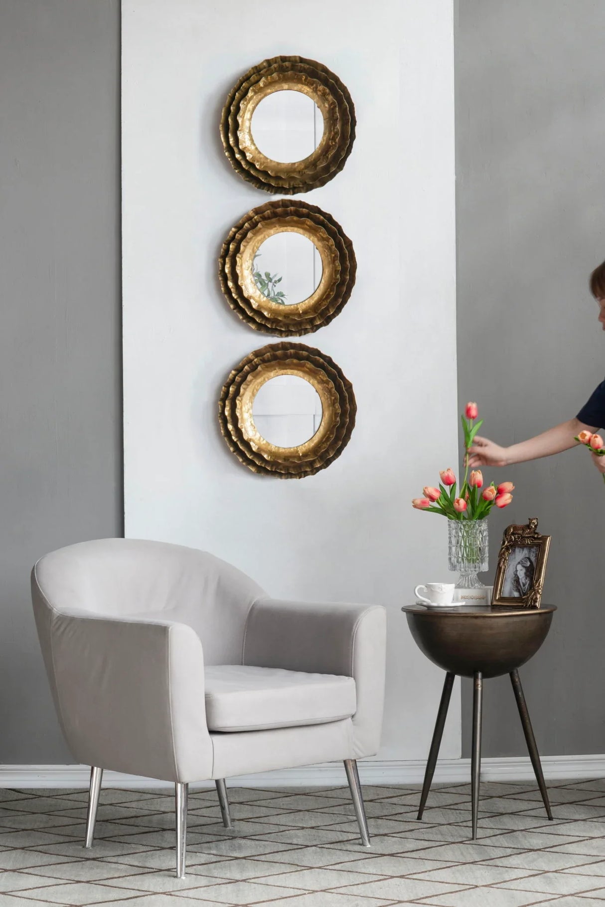 Round Wall Mirror With Metal Frame, Mid Century Modern Accent Mirror For Living Room - Gold - Furniture Home Direct