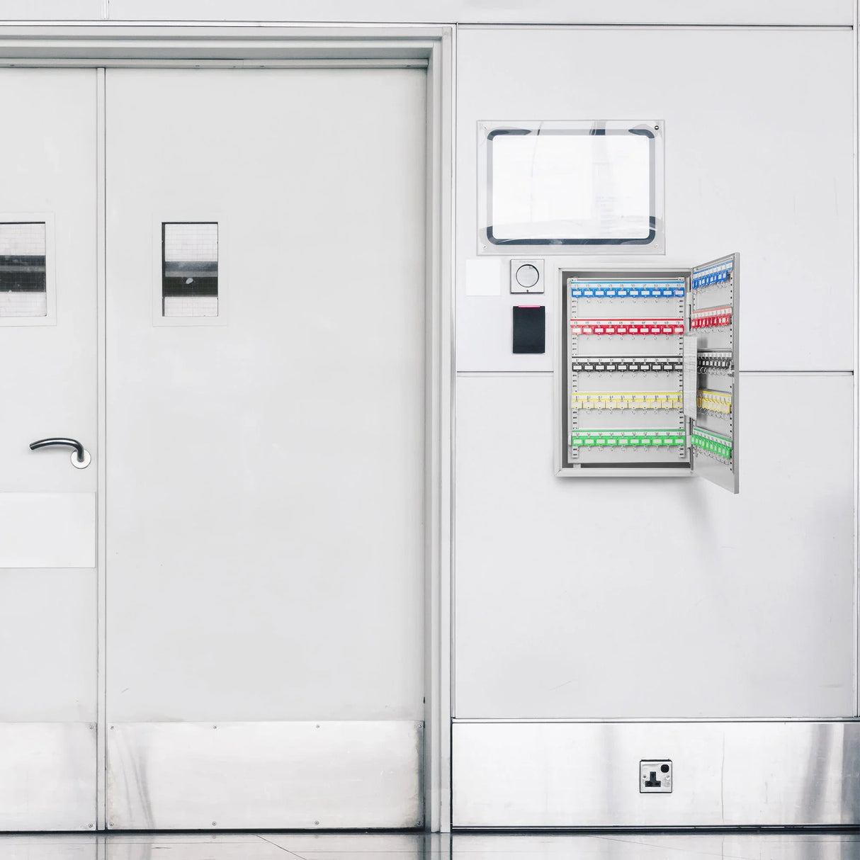 Adjustable Key Cabinet With Lock - Furniture Home Direct