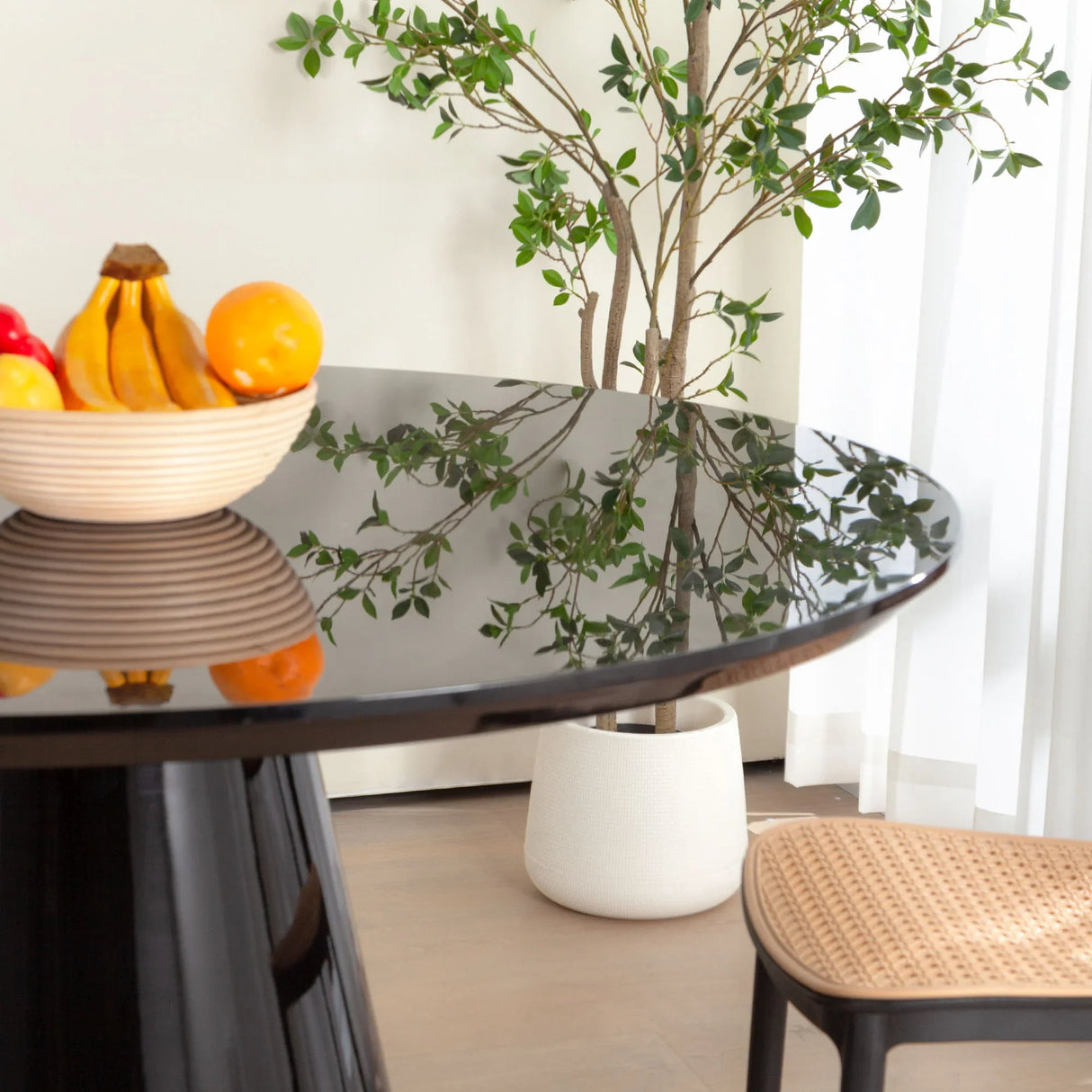 Modern High Gloss Minimalist Round Dining Table - Black - Furniture Home Direct