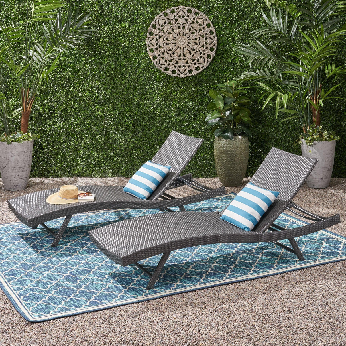 Wicker Chaise Lounge - Furniture Home Direct