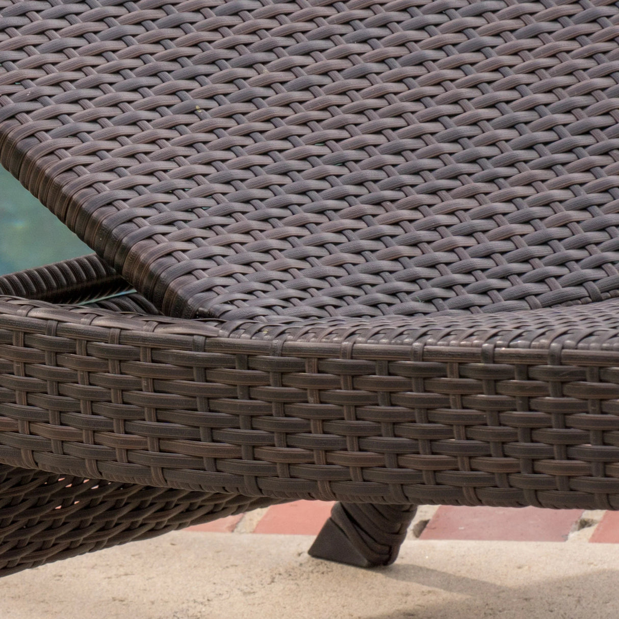 Wicker Chaise Lounge - Brown - Furniture Home Direct