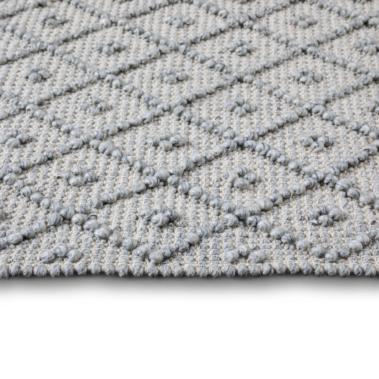 Millow - Handcrafted Area Rug - Furniture Home Direct