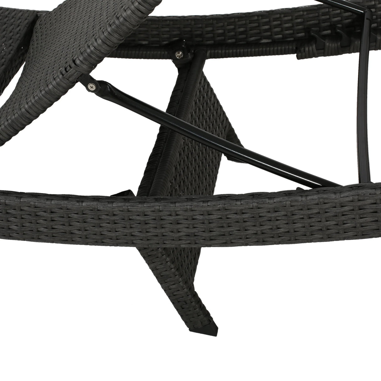 Wicker Chaise Lounge - Furniture Home Direct