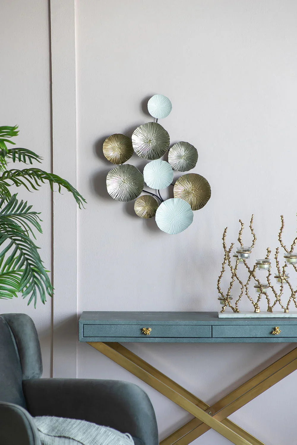 Contemporary Metal Wall Decor Accent - Golden / White - Furniture Home Direct