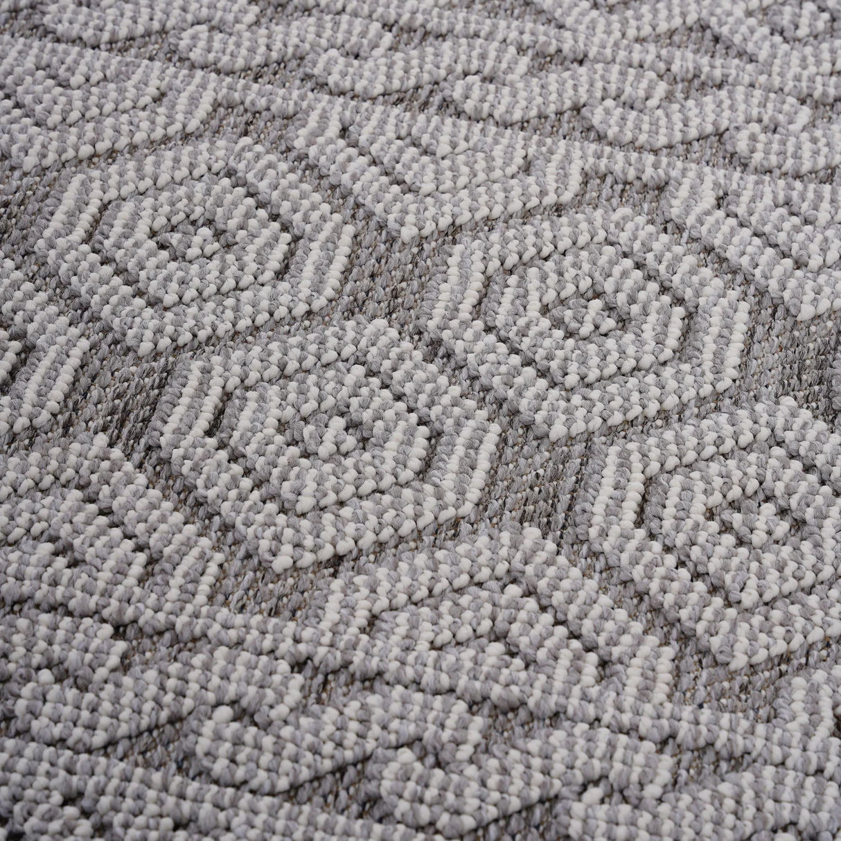 Guros - Trendy Geometric Indoor / Outdoor Rug - Furniture Home Direct